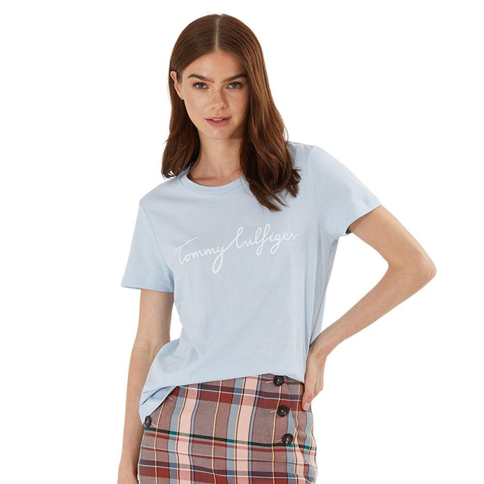 Tommy Hilfiger Remera Femenino CREW NECK GRAPHIC TEE BREEZY BLUE